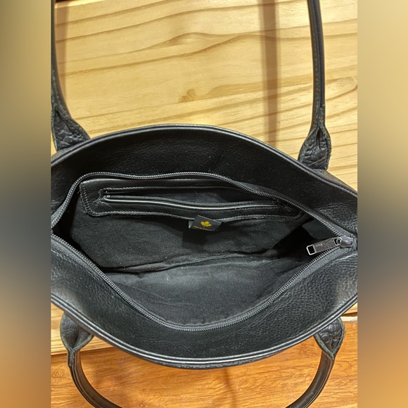 Black Leather Handbag - Picture 4 of 4